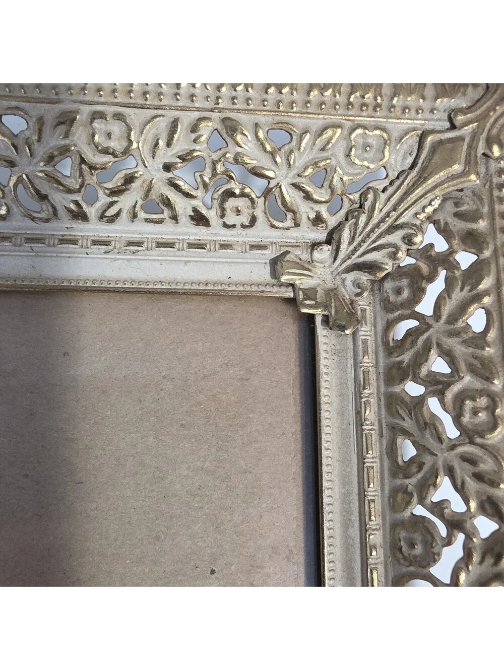 Vtg Filigree Antique Gold Tone Metal Brass Picture Photo Frame 8X10” Glass